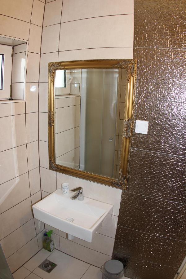 Apartments Giardino Đảo Hvar Ngoại thất bức ảnh
