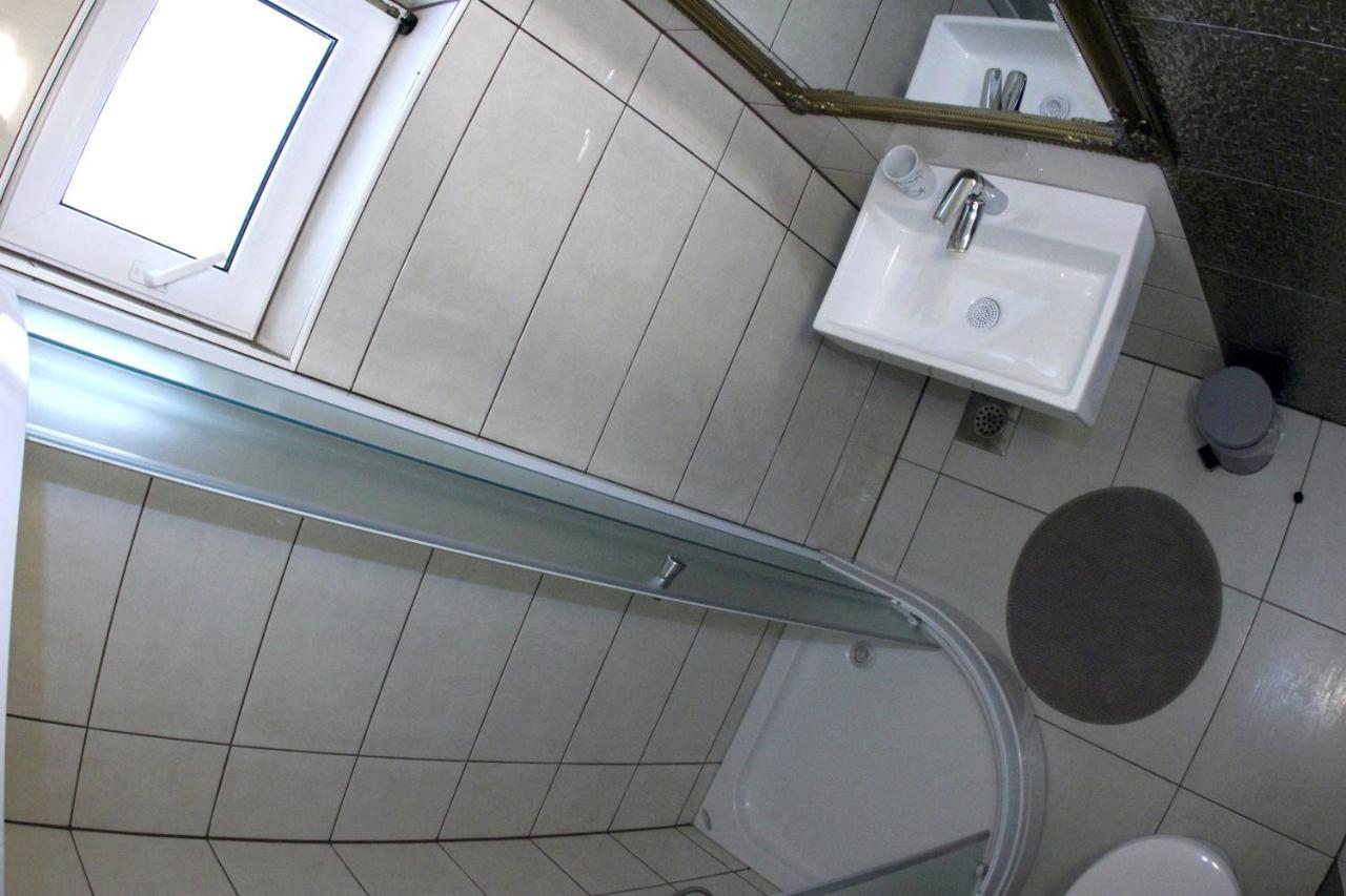 Apartments Giardino Đảo Hvar Ngoại thất bức ảnh