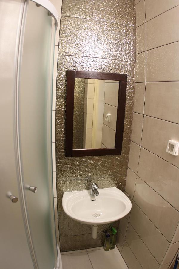 Apartments Giardino Đảo Hvar Ngoại thất bức ảnh