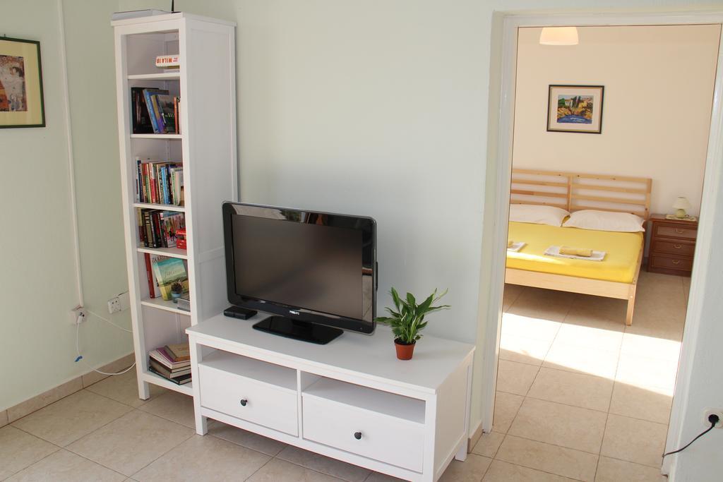 Apartments Giardino Đảo Hvar Ngoại thất bức ảnh