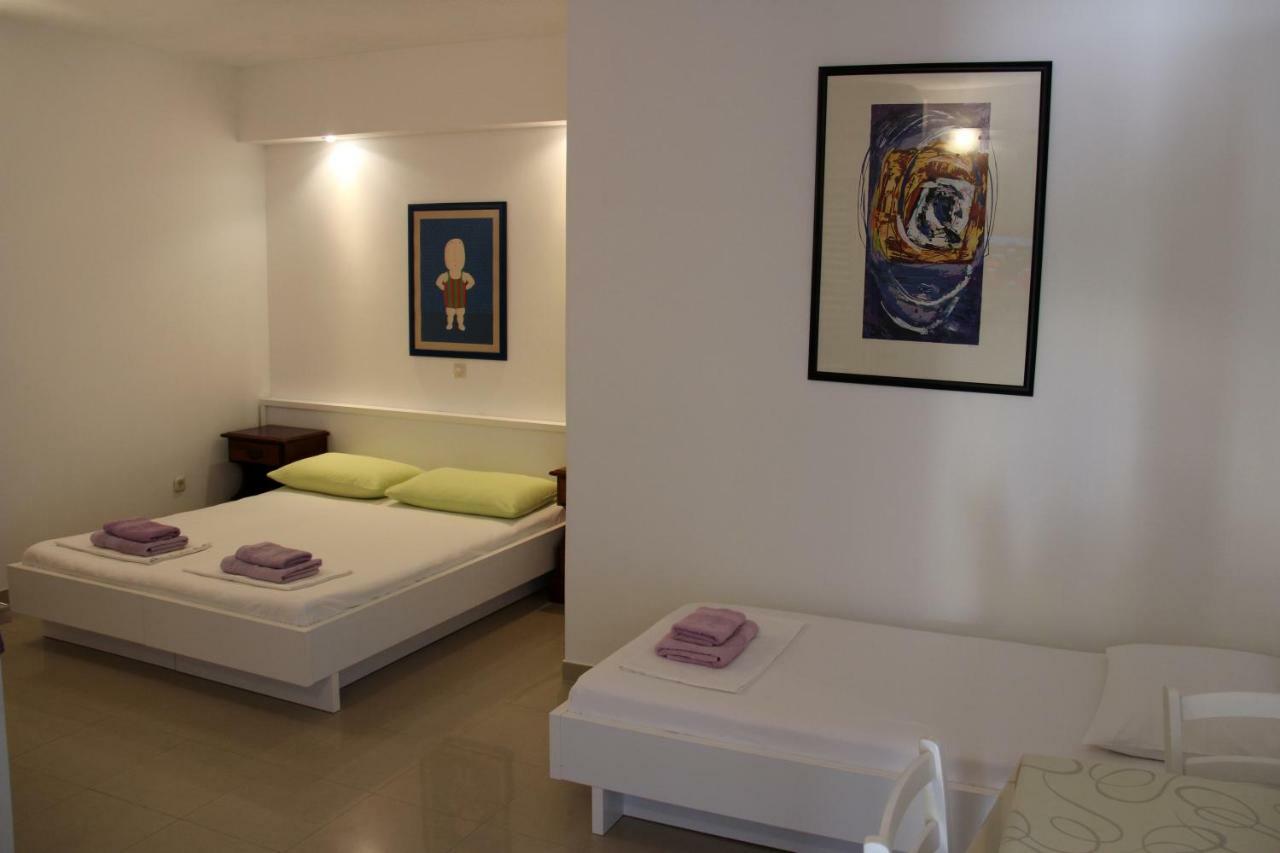 Apartments Giardino Đảo Hvar Ngoại thất bức ảnh