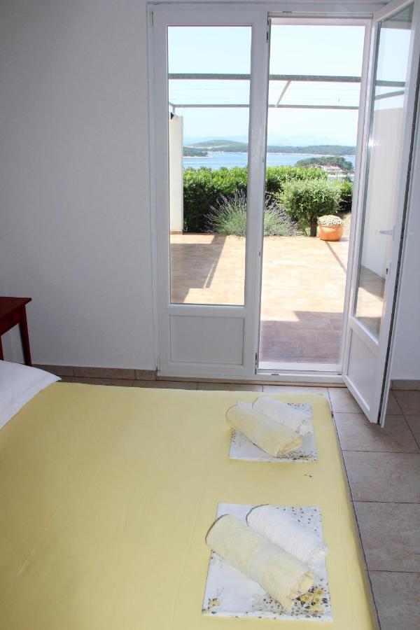 Apartments Giardino Đảo Hvar Ngoại thất bức ảnh