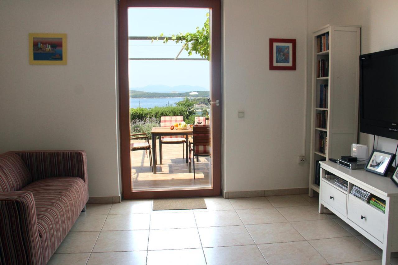 Apartments Giardino Đảo Hvar Ngoại thất bức ảnh